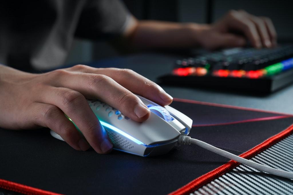 Gaming mouse pad
