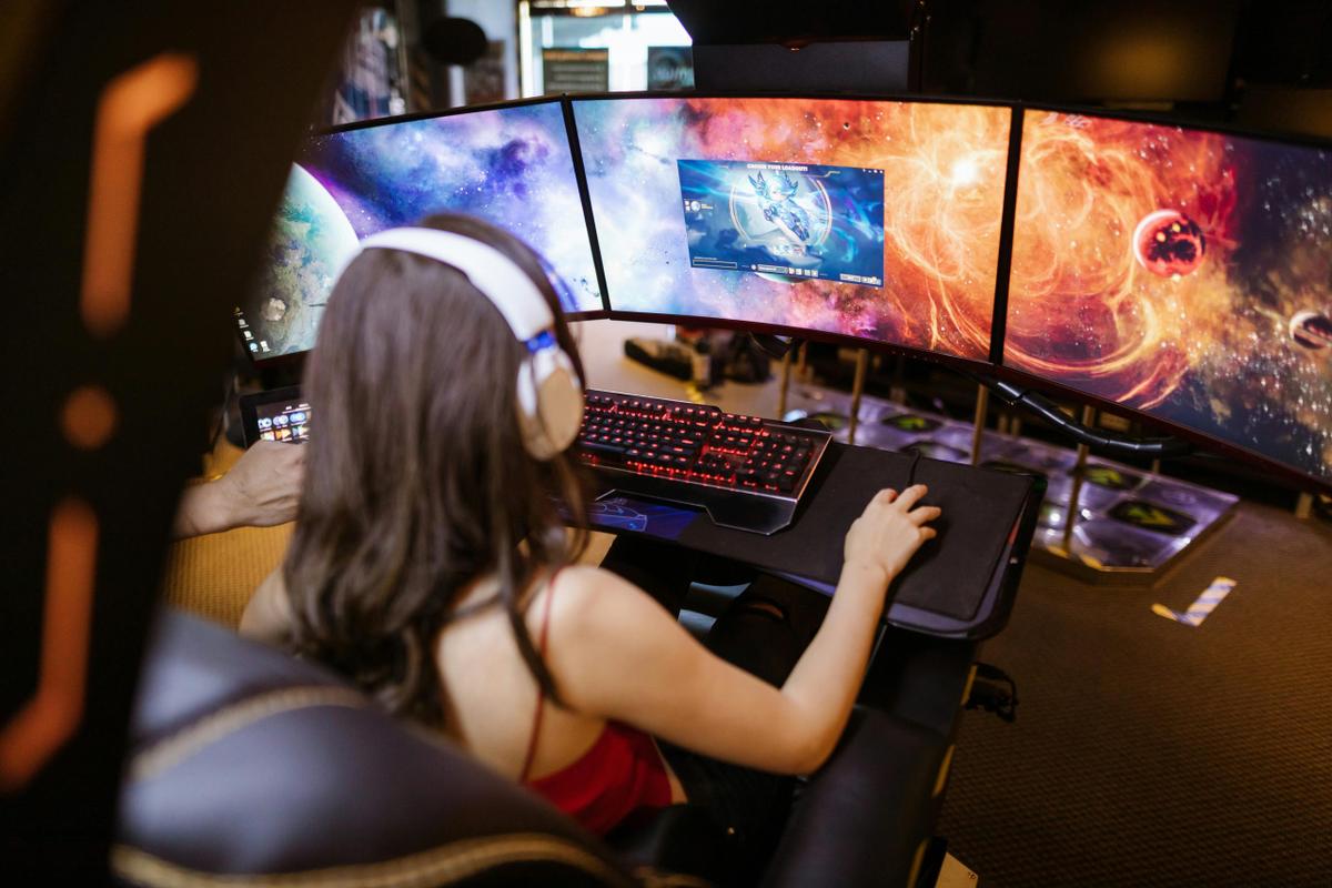 Alternative Games for League of Legends Diehards