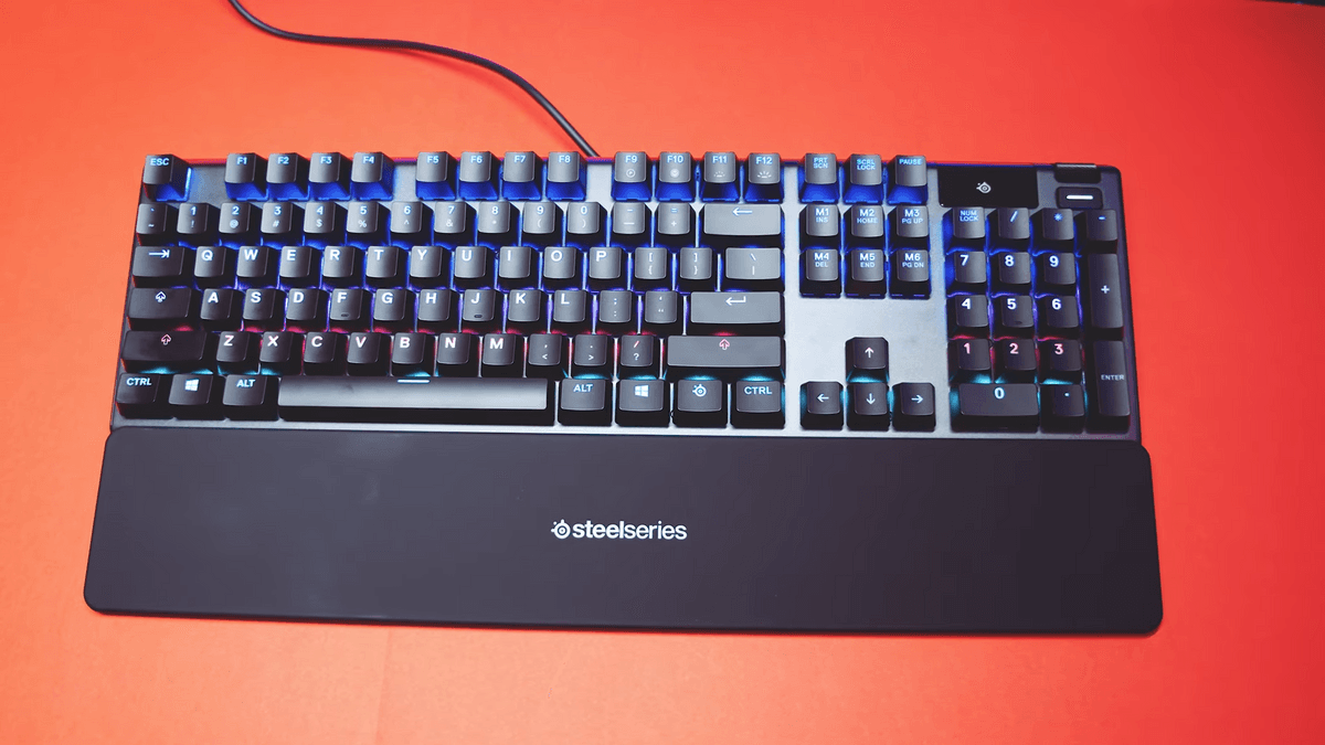 SteelSeries Apex 5 Review: A Hybrid Powerhouse